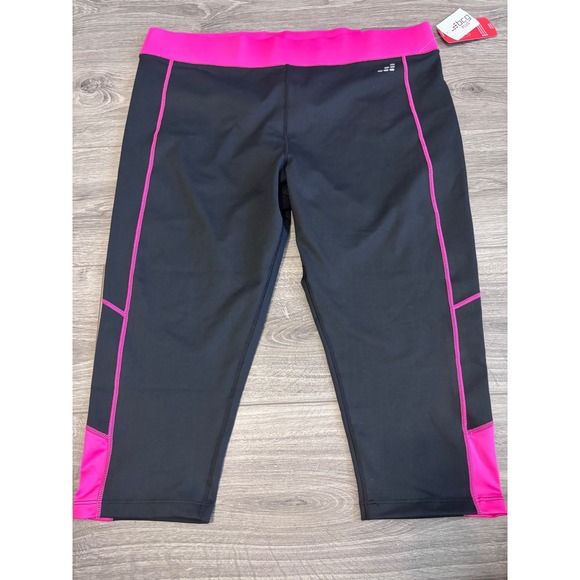 BCG Plus Women's Capri Leggings Black Pink Activewear Workout Fitness Gym New - Picture 1 of 7